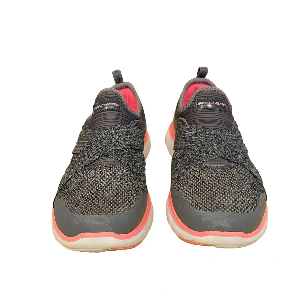 Skechers Air -Cooled Memory Foam Slip on Sz 6 Gray/Pink Comfort Sneakers EUC